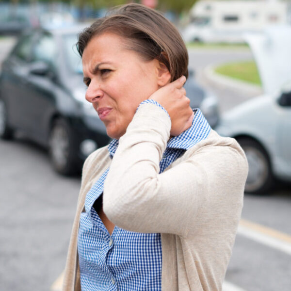 How an Injury Lawyer in Hamilton Helps With Car Accident Claims